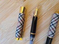 BURBERRY Vintage Fountain pen & book mark