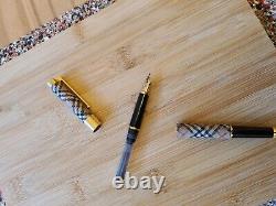 BURBERRY Vintage Fountain pen & book mark