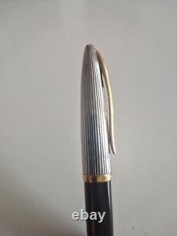 Black/gold Waterman Carène Deluxe Ballpoint Pen