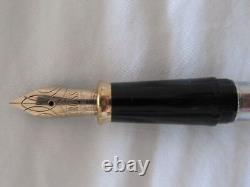 Cross Townsend Black Lacquer Fountain Pen With 23k Plated Appointments