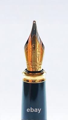 Diplomat Excellence A2 Fountain/Rollerball Pen Set Black/Gold/Medium