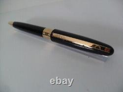 GUCCI Pen Authentic GUCCI Icon Beautiful Polished Black Resin & Gold Plated Trim