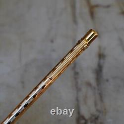 Magnificent Cartier Must Pl. Or Ballpoint Pen Guilloché Finish Diamond Pattern