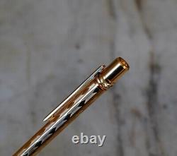 Magnificent Cartier Must Pl. Or Ballpoint Pen Guilloché Finish Diamond Pattern