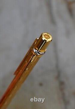 Magnificent Cartier Must Pl. Or Ballpoint Pen Guilloché Finish Diamond Pattern