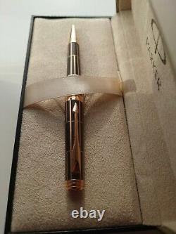 PARKER Premier Ballpoint Pen, Luxury Brown with Pink Gold Trim, Medium