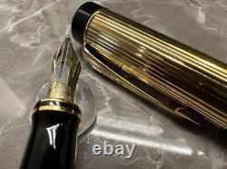 Parker Duofold Fountain Pen Centennial Gold Black