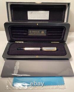 Parker Duofold sterling silver rollerball pen, maple wood box, manual, complete