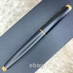 Rare Authentic Dunhill Avorities Rollerball Pen Black NNV3603 with Case & Booklet