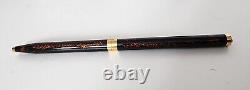 S. T. Dupont Classic Laque de Chine Black / Gold dust Ballpoint Pen