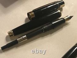 Sheaffer 300 Fountain & Ballpoint Pen Set, Black Lacquer/gold Trim, M Nib